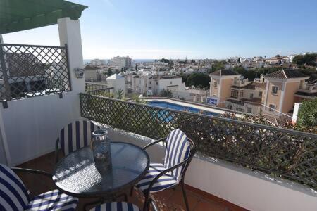 Amplio Apartamento Con Piscina Cerca De La Playa Nerja Ngoại thất bức ảnh