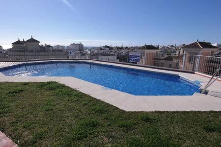 Amplio Apartamento Con Piscina Cerca De La Playa Nerja Ngoại thất bức ảnh