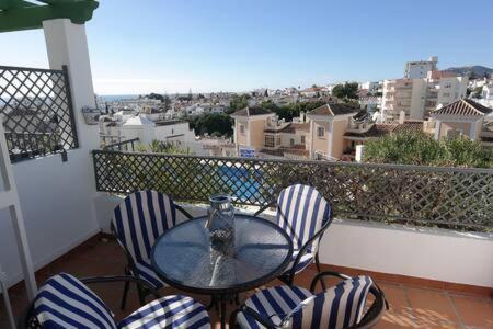 Amplio Apartamento Con Piscina Cerca De La Playa Nerja Ngoại thất bức ảnh